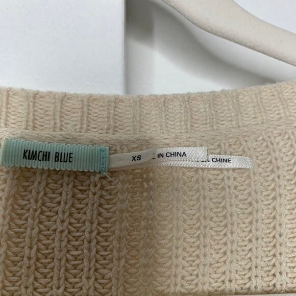 Kimchi Blue Urban Outfitters women's beige lace trim cropped sweater top SZ XS - Picture 4 of 5